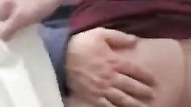 Groping a hot pawg - mic2hcred westernchikan