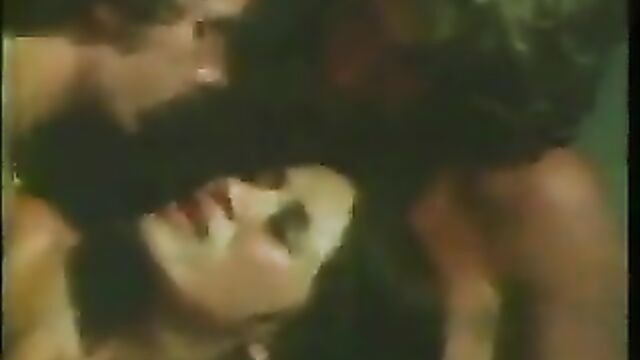 Gaelle, Malou... et Virginie 1977(Group sex scene)