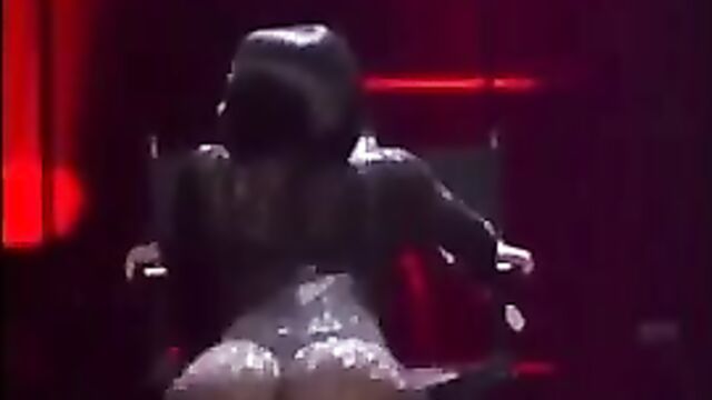 NICKI MINAJ POV ASS DANCE