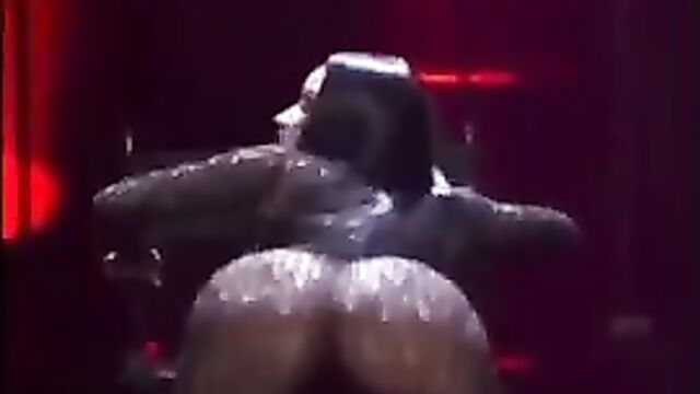 NICKI MINAJ POV ASS DANCE