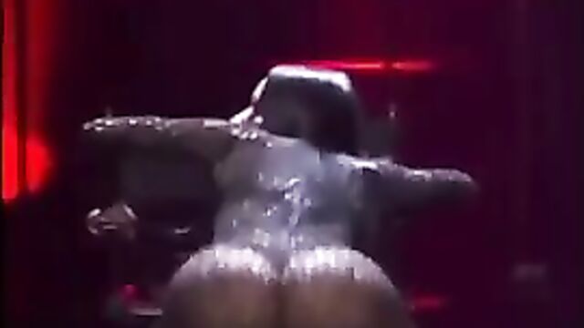 NICKI MINAJ POV ASS DANCE