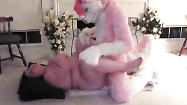 Pink husky fucks bbw til he cums
