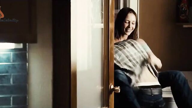 Vera Farmiga - Running Scared 2006