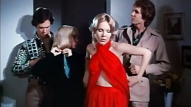 REBECCA BROOKE JENNIFER WELLES (1974) in confessions of a yo