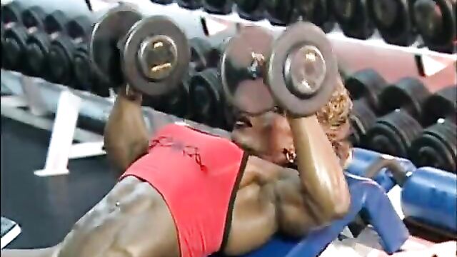 Black babe in Gym workout DMvideos