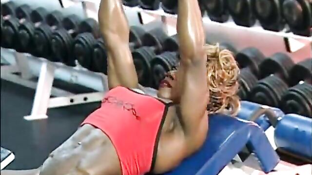 Black babe in Gym workout DMvideos