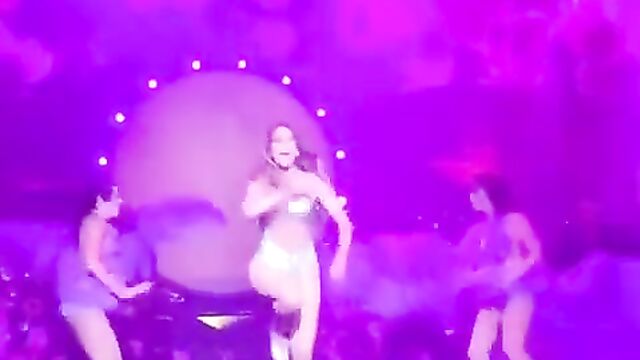 Jennifer Lopez - Sexy Live