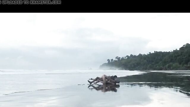 Adriana Ugarte Sex On The Beach In Palmeras En La Nieve