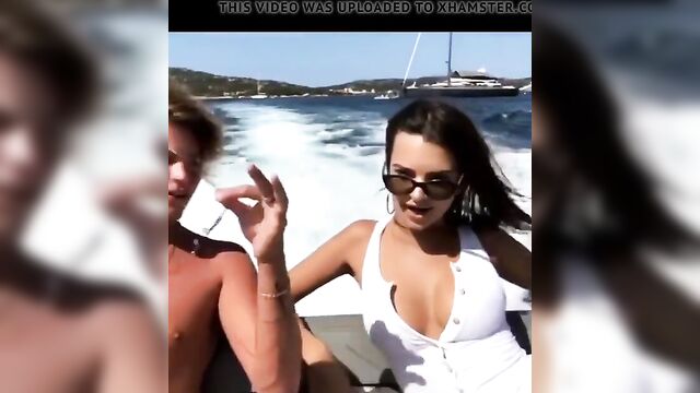 Emily Ratajkowski is hot as hell on a on a boat