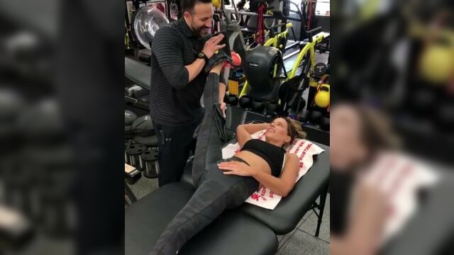 Kate Beckinsale working on her flexibility at the gym