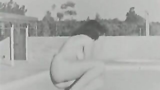 Sexy Donna Watkins Poses Nude by Pool (1950s Vintage)