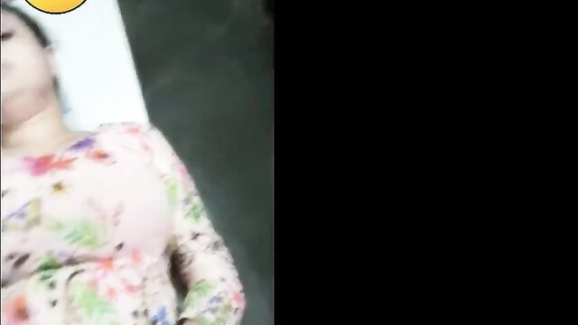 Pakistani Fucking Boy Mobile Recording Aunty