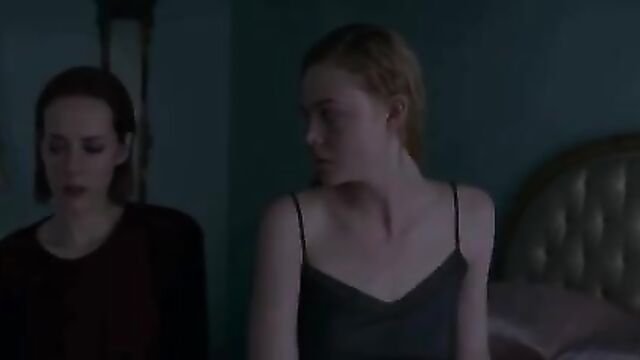 Jena Malone lesbian scene from the neon demon