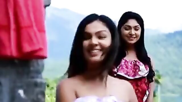 Neela Pabalu Sinhala Teledrama Bathing Scene