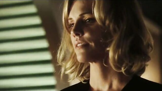 Tricia Helfer Jessica Sipos in Ascension