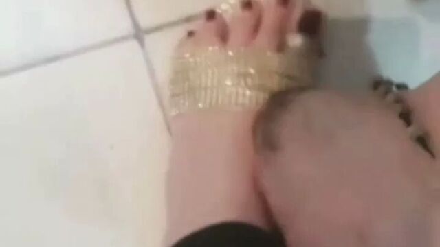 Tunisian slave worships feet