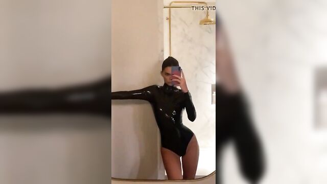 'Kendall J.' sexy selfie in black latex