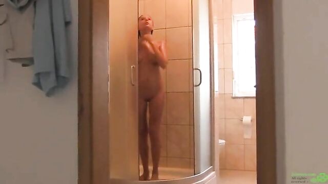 clover in the shower