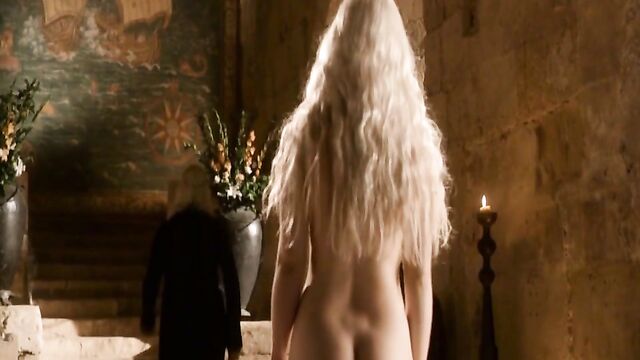 Sexy Emilia Clarke (khaleesi) nude tits and ass