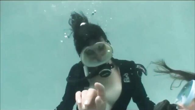 Scuba Lesbian Peril