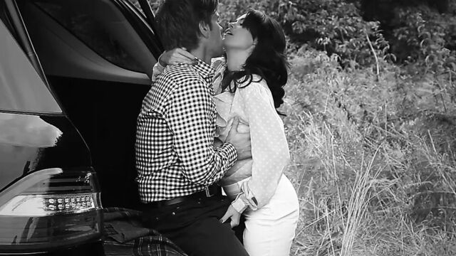 Couple Outdoor in bw