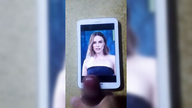 Jessica McNamee cumtribute