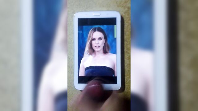 Jessica McNamee cumtribute