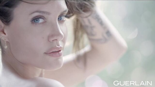 Angelina Jolie Pub Guerlain