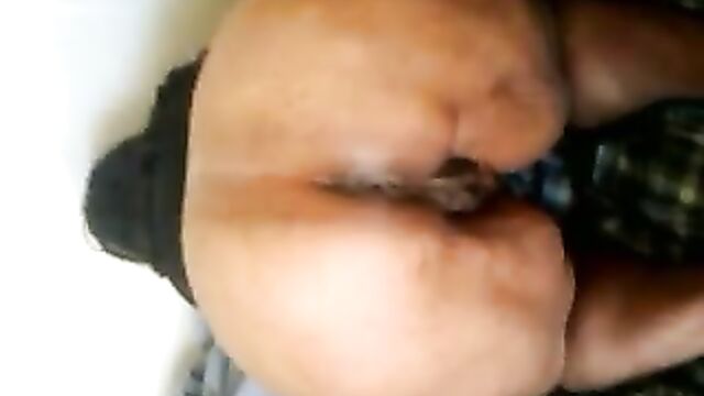 Black Woman Winking Anus and Showing Sweet Muscle Control!