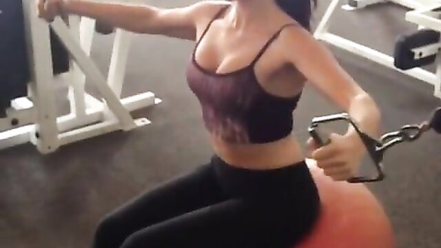 Jessica Lowndes sexy workout clip