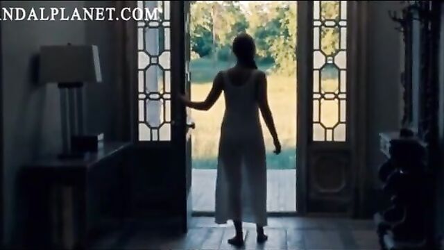 Jennifer Lawrence Nude Tits & Butt In See Through Nightie