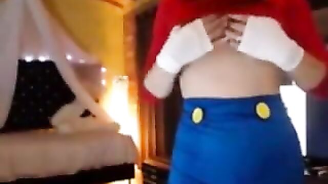 Lesbian Mario Girls Having Fun - Sexy Cosplay Outfits webcam