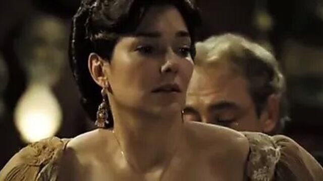 Laura Harring Love In The Time of Cholera (Nude)