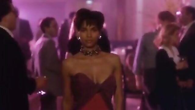 Halle Berry - Stricly Business