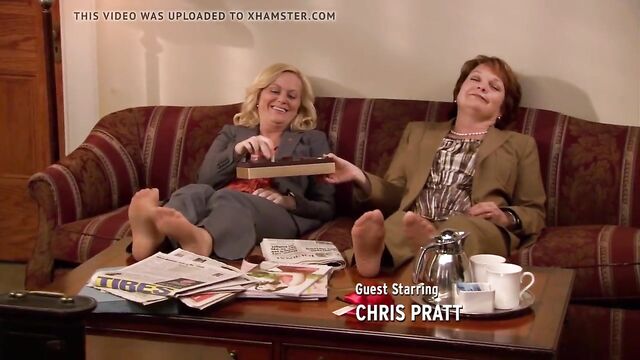 Amy Poehler & Pamela Reed Pantyhose Feet
