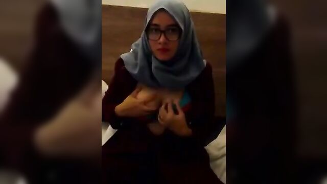 Melayu - awek Tudung sangap 1