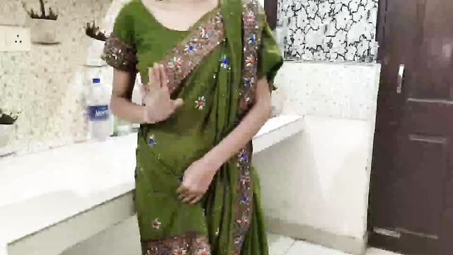 Indian Hot Stepmom has hot sex with stepson in kitchen! Father doesn't know, with clear Audio, Indian Desi stepmom dirty