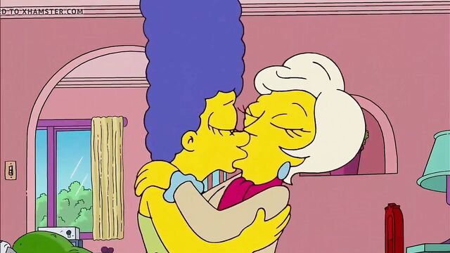 Lindsey Naegle Kiss Marge Simpson