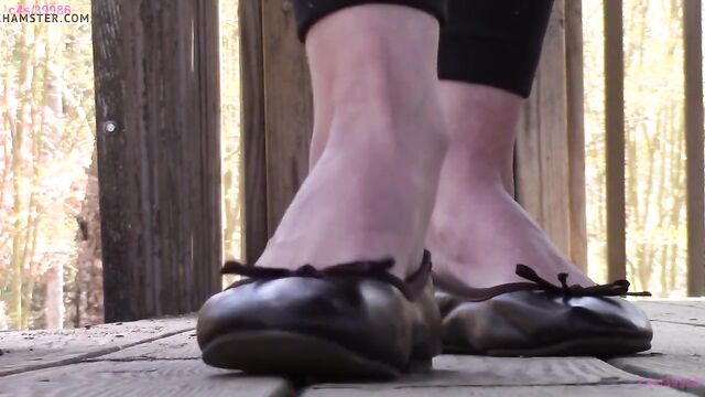 Natalie brown flats shoeplay noise PREVIEW