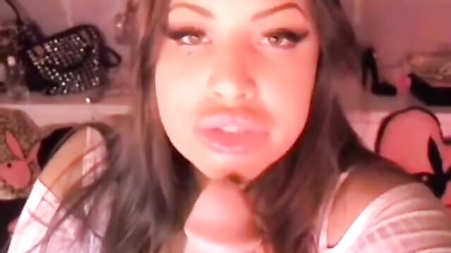 Big lip slut Nadia sucking