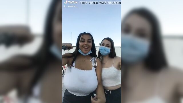 Massive Tit Salvadorian