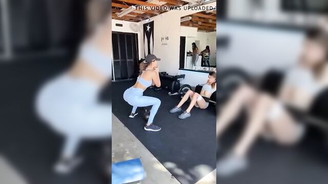 Victoria Justice bouncing her awesome ass at the gym