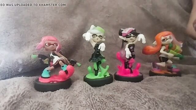 Cumming on 4 Squid Girl Amiibo!