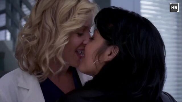 Arizona and Callie – Hot Lesbian Kissing Scenes 1080p