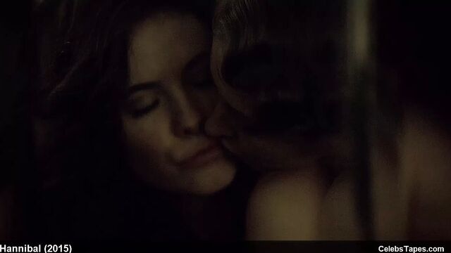 Caroline Dhavernas & Katharine Isabelle naked & erotic scene