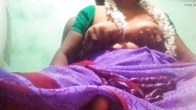 Desi Tamil priyanka aunty big boobs