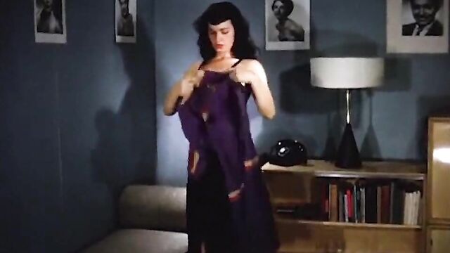 Bettie Page - Sleepy Striptease vintage 1950s stockings