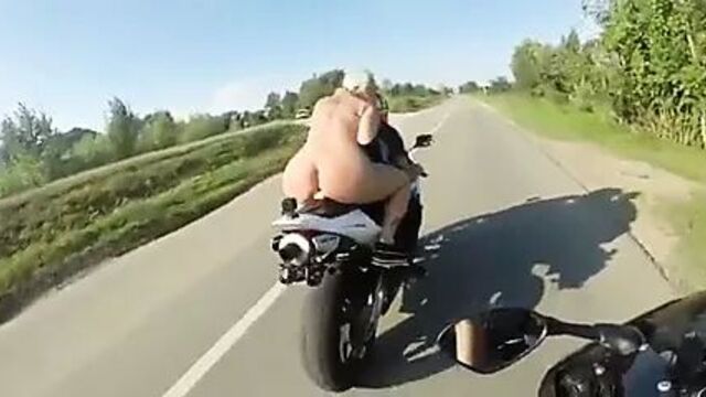 Nevena Hot ride dildo on bike