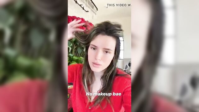 Bella Thorne facial