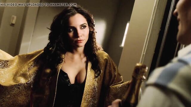 Martha Higareda - Smokin Aces 2: Assassin's Ball 02